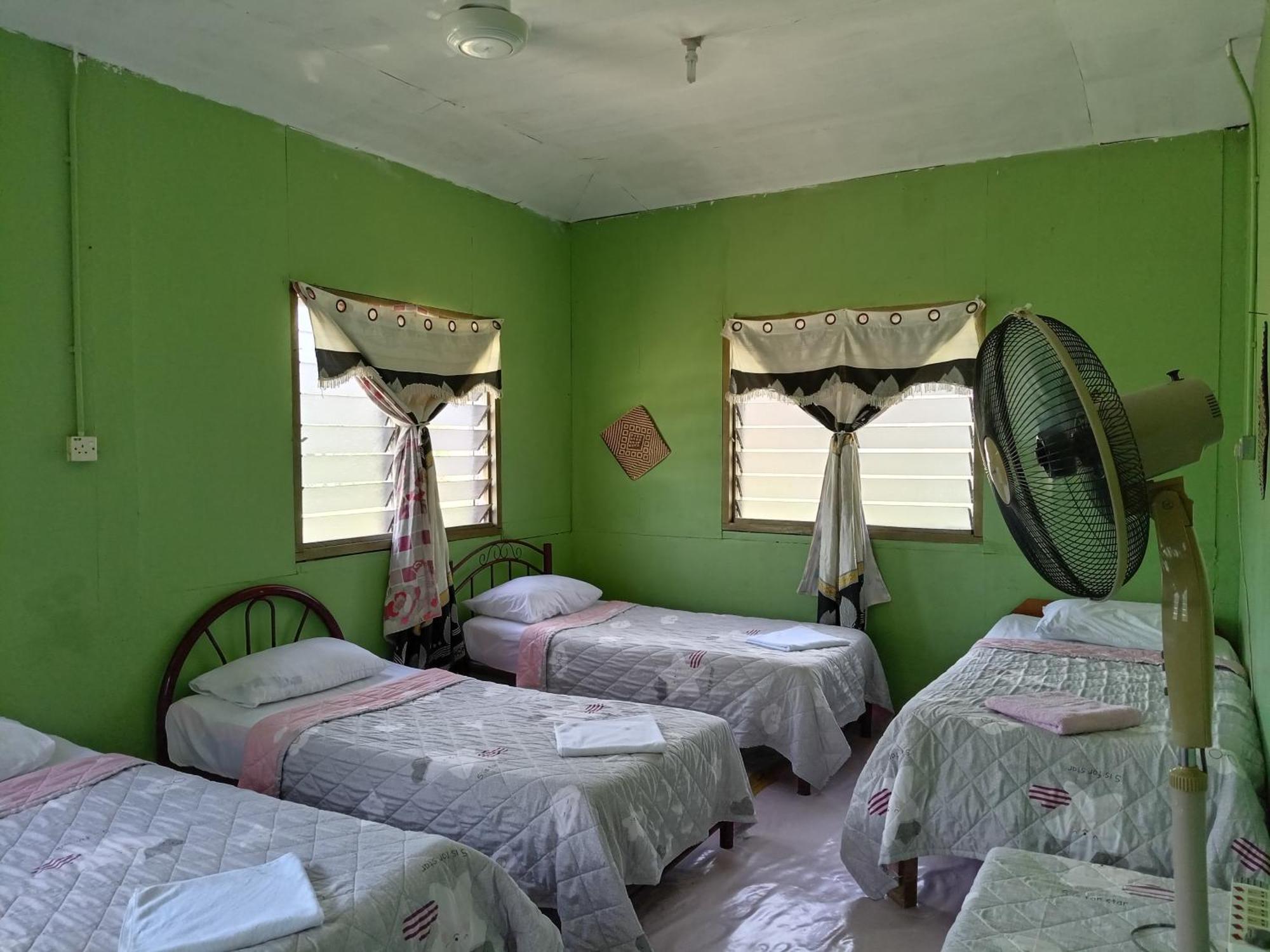 Mulu D Cave Homestay Kültér fotó
