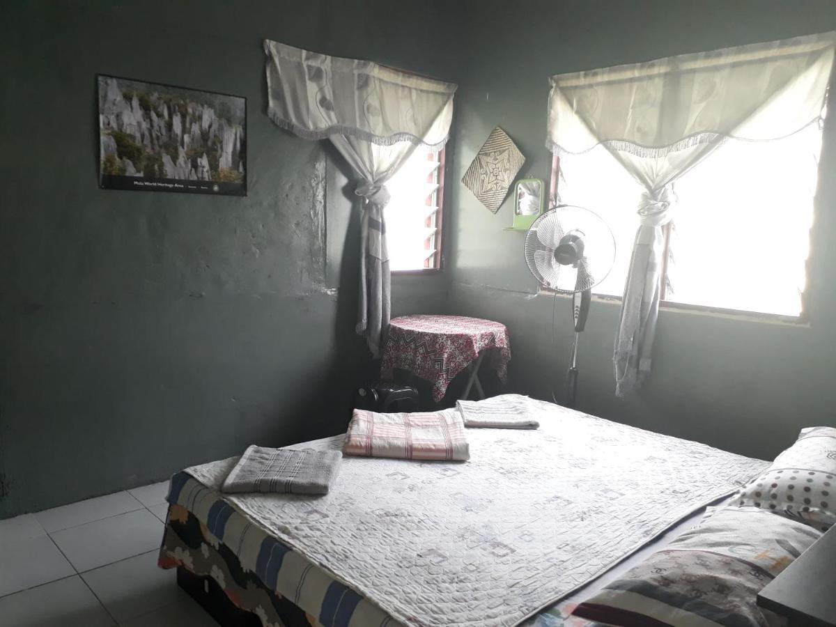 Mulu D Cave Homestay Kültér fotó