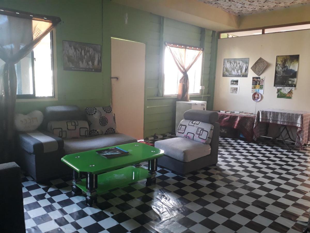 Mulu D Cave Homestay Kültér fotó